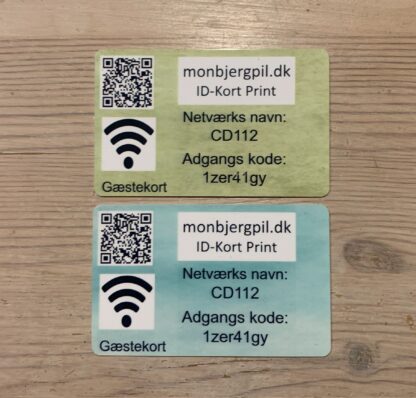 Kort 5 - Gæste adgang til trådløst netværk. Skabelon. Med chip som er kodet med din gæste adgang til det trådløse netværk. Plastikkort i ID størrelse. Med RFID link og QR kode.